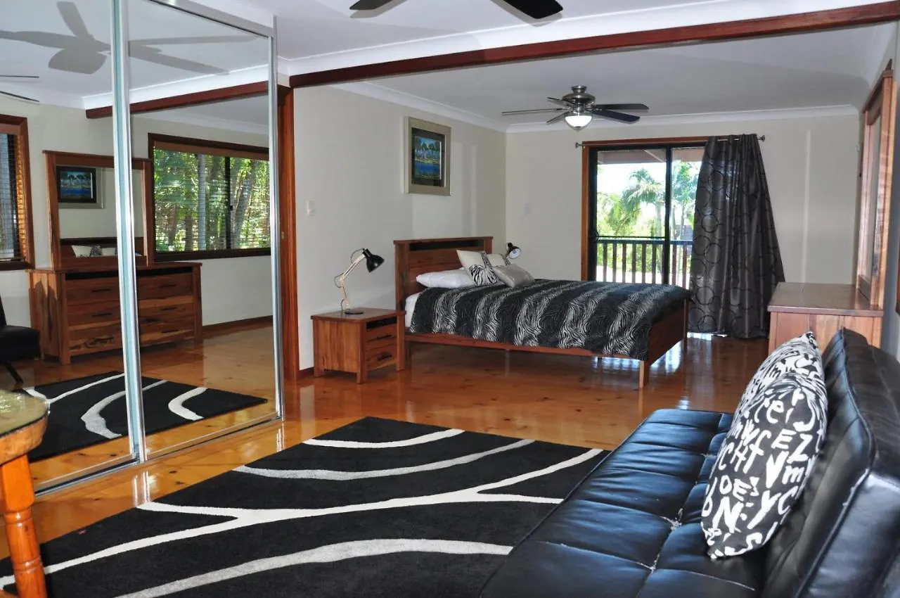 Double Island Dream Villa Rainbow Beach Australia