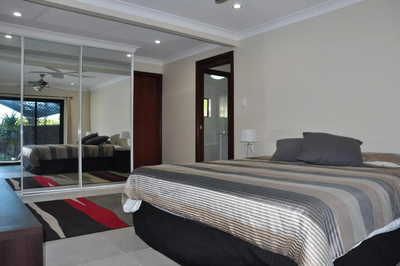 Double Island Dream Villa Rainbow Beach 0*,  Australia